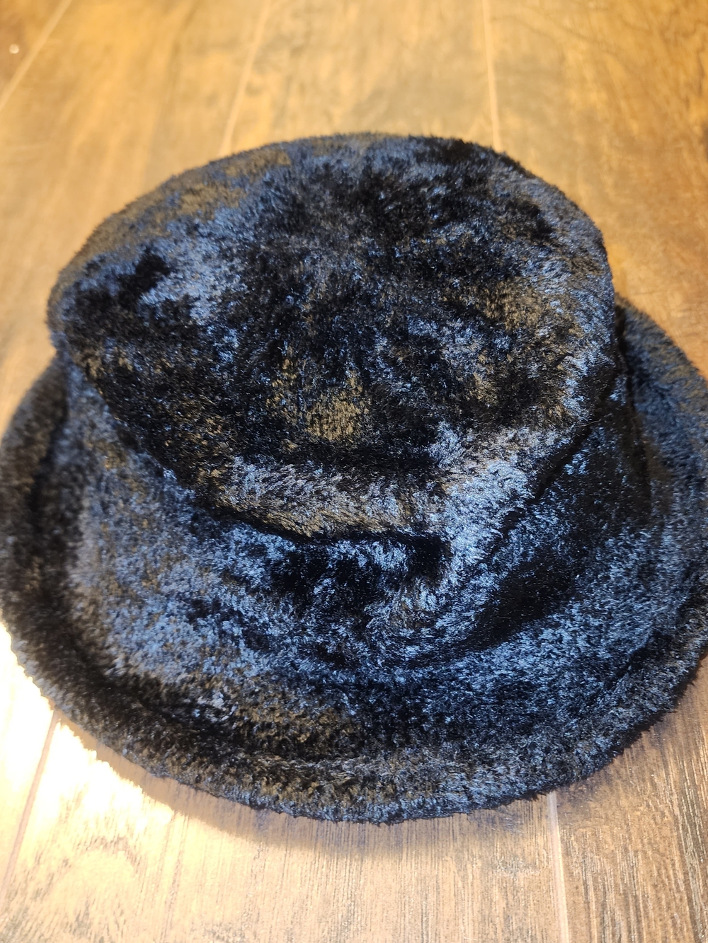 Liz Claiborne Black Plush Faux Fur Bucket Hat